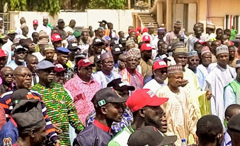 Kebbi Guber:  Gov Bagudu,  NLC President, Workers Take To Birni Kebbi Streets To Declare Support For Nasir Idris