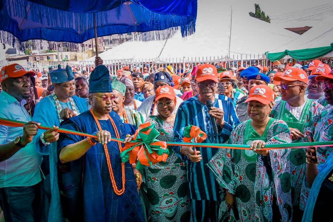 2023 Presidential Election:  Gov Oyetola Donates Office To Osun SWAGA, Urges Support For Tinubu