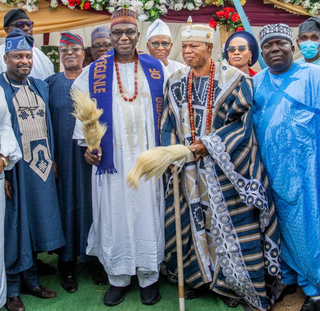 Gov Abdulrazaq Promises Completion Of Osi-Obbo-Aiyegunle Road Project This Year… Honoured With Chieftaincy Title