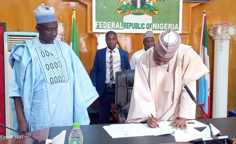  In Pictures:  Gov Atiku  Bagudu Signs 2023  Budget Into Law In Birni Kebbi  