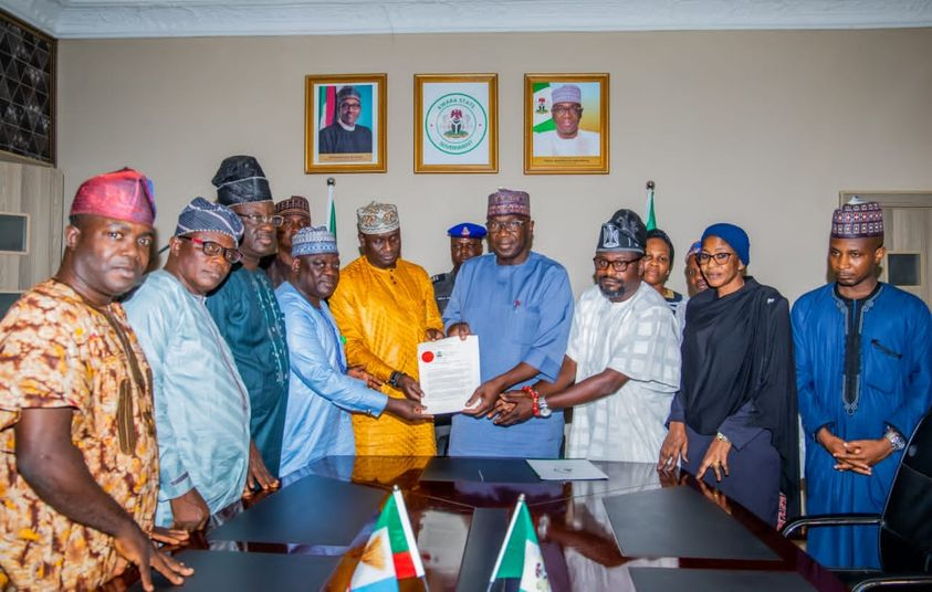 Kwara Gov Signs 2023 Budget Into Law