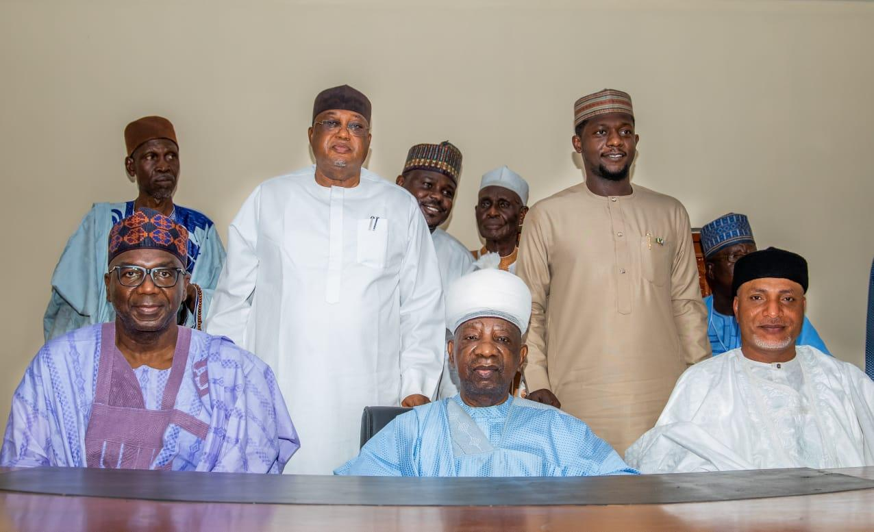 Gov AbdulRazaq , Saliu Mustapha, Shagaya, Aluko, Other APC Bigwigs Pay Thank-You Visit  To Emir Of Ilorin