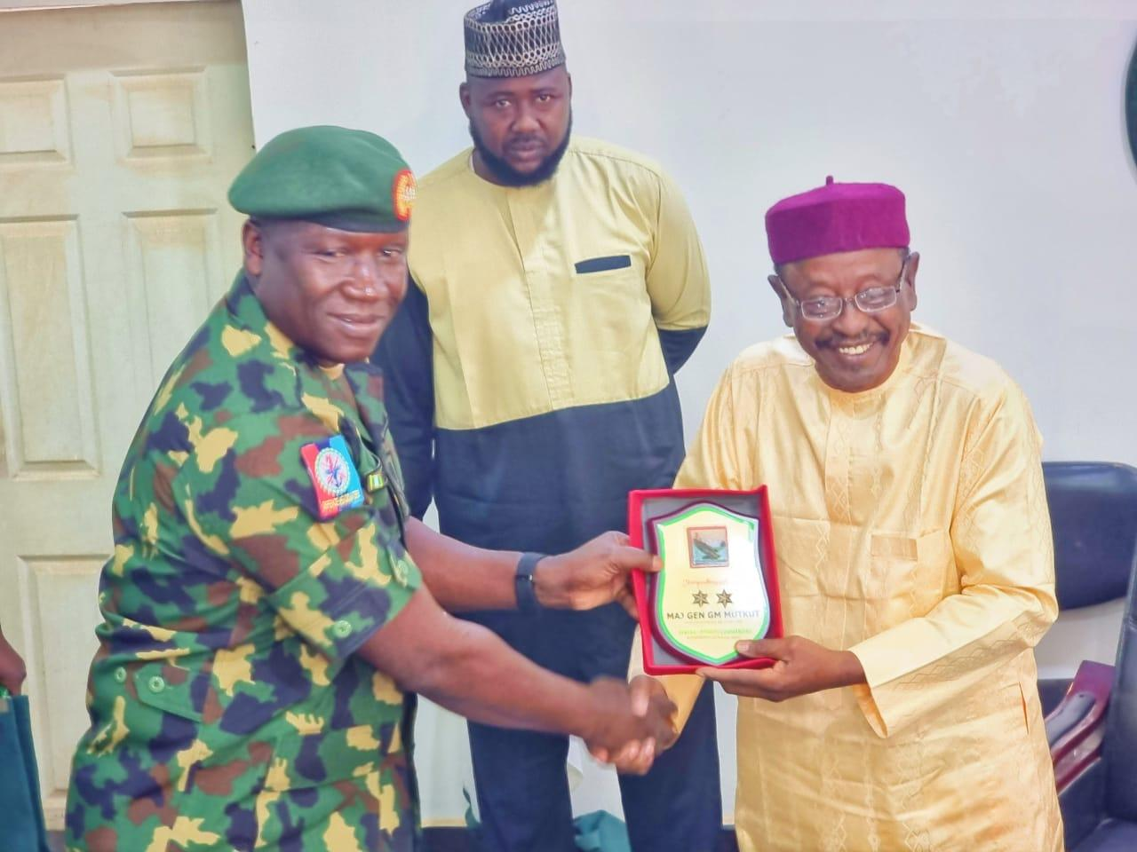 New 8 Division GOC Visits  Birni Kebbi,  Commends Kebbi  Govt For Supporting Nigerian Army