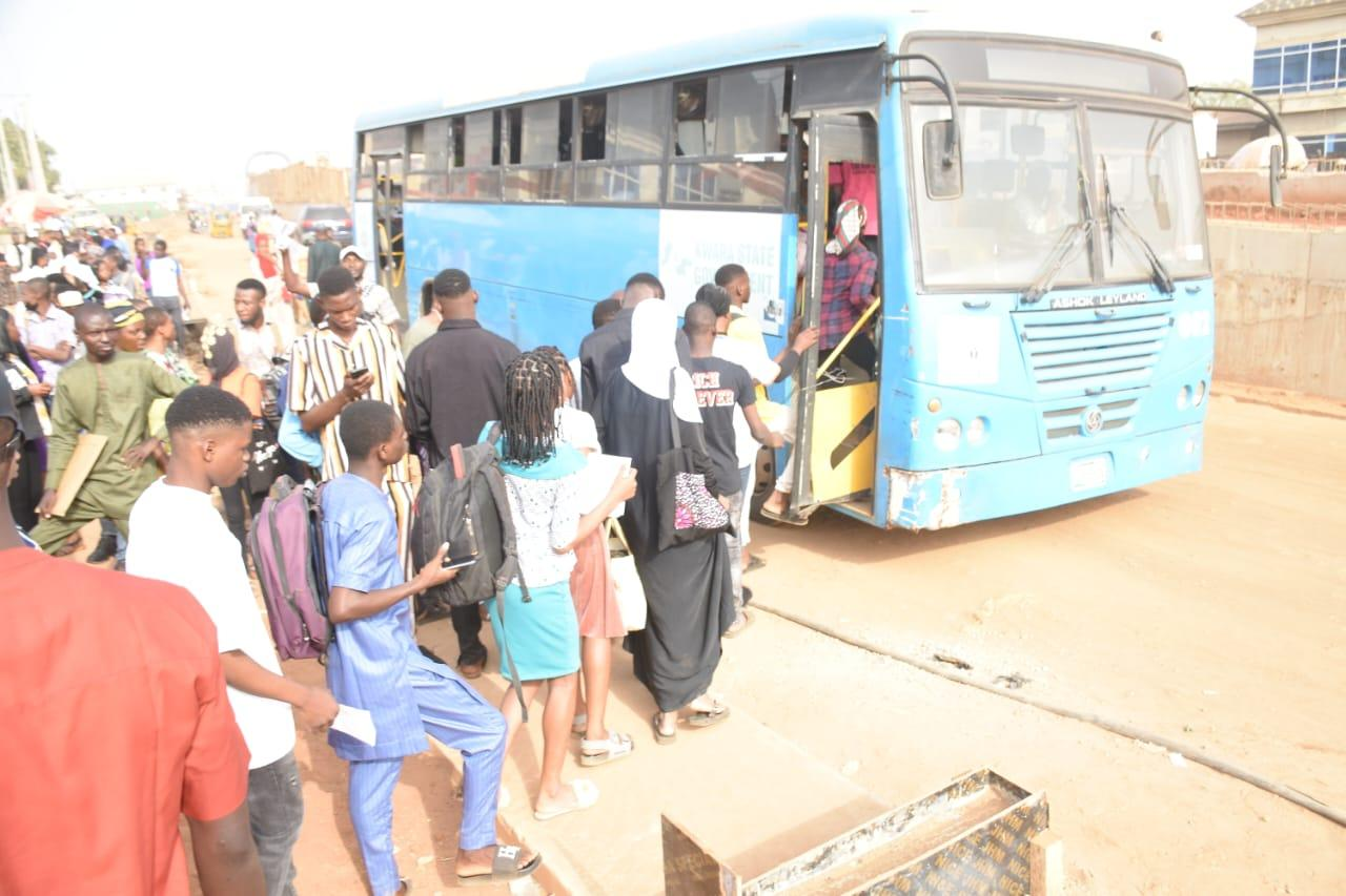 Naira Crisis: Kwara Govt Flags Off Free Bus Service For Varsity, Polytechnic Students, Staff In Ilorin