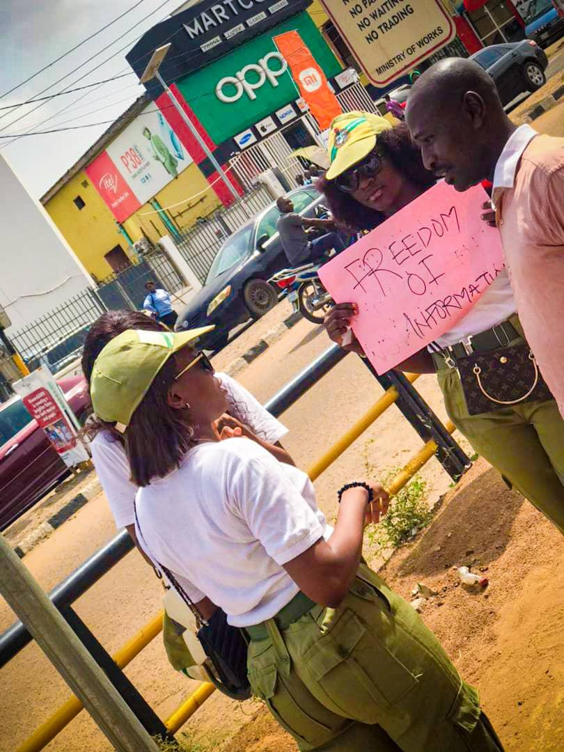 FOIA: Corps Members Take To Ilorin Streets To Raise Public Awareness