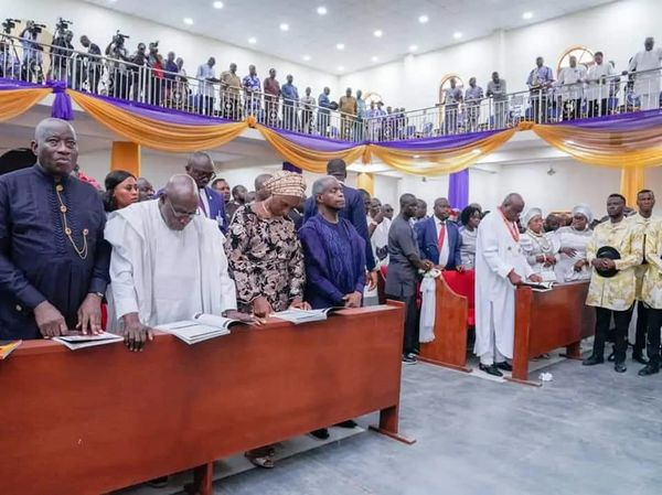 In Pictures: Osinbajo, Obasanjo, Jonathan,  Atiku, Others Attend Gov Diri Father’s Funeral In Bayelsa