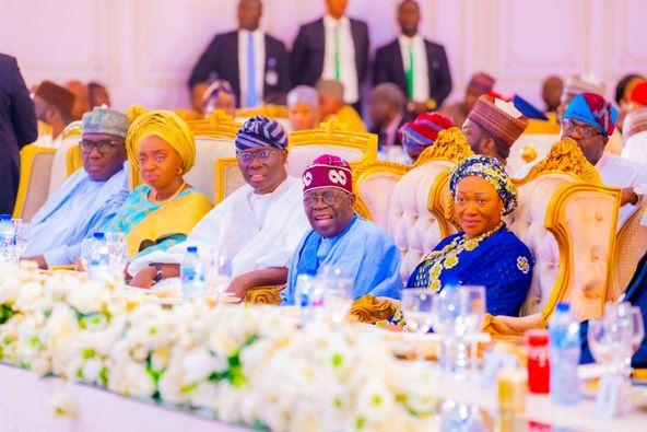 Fashola, Ambode, Gov Sanwo-Olu Pose For Pictures As They Gather In Honour Of President Tinubu In Lagos