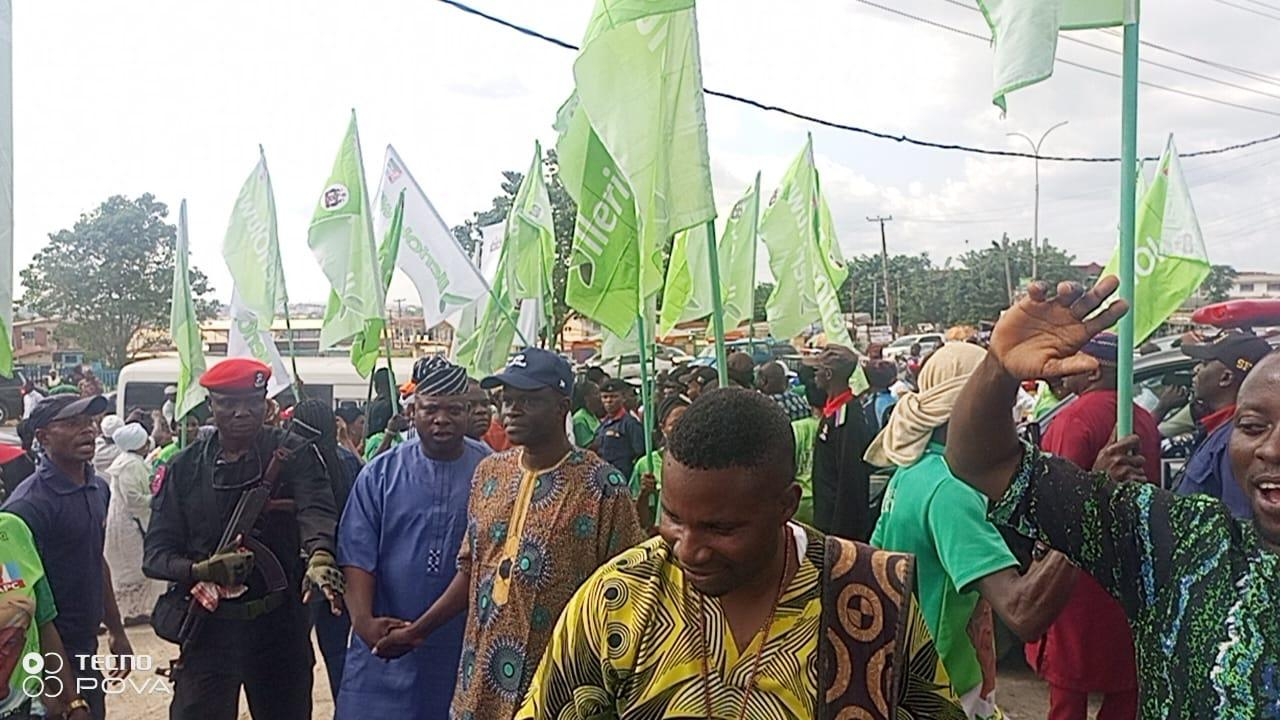 Oyetola Visits Osun For The 1st Time After Becoming Blue Economy Minister, Gets Rousing Welcome