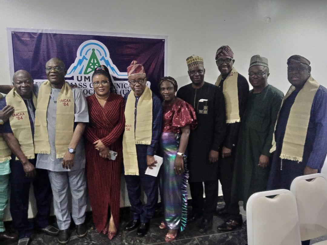 Stay Away From Your Phone 1 Hour Before Going To Bed, Ophthalmologist Advises Nigerians Above 40 Years  At 2023 UNILAG Alumni Reunion Dinner In Ilorin