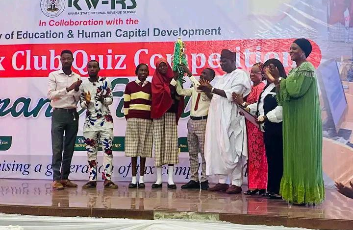 Stepping Stone College Wins 2023 KW-IRS Interschool Quiz Competition In Ilorin…Receives N2.5m Cash Prize