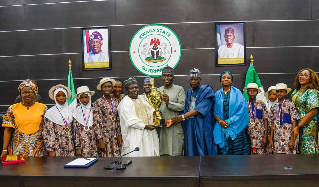 2023 President’s Interschool Debate Championship: Gov AbdulRazaq Hosts, Celebrates ‘Kwara Team’ At Govt House…Commends Their Parents, Teachers, KWSUBEB