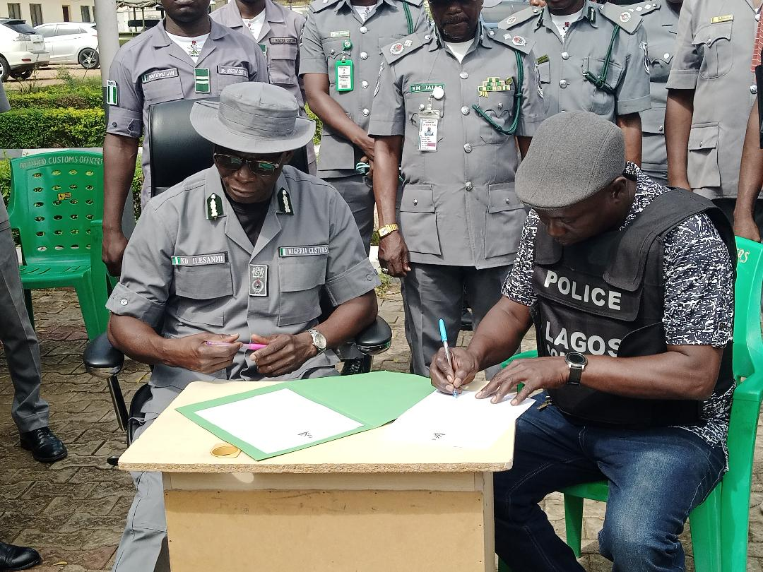 Kwara Customs Command Hands Over 2 Suspected Stolen Vehicles To Lagos Police In Ilorin