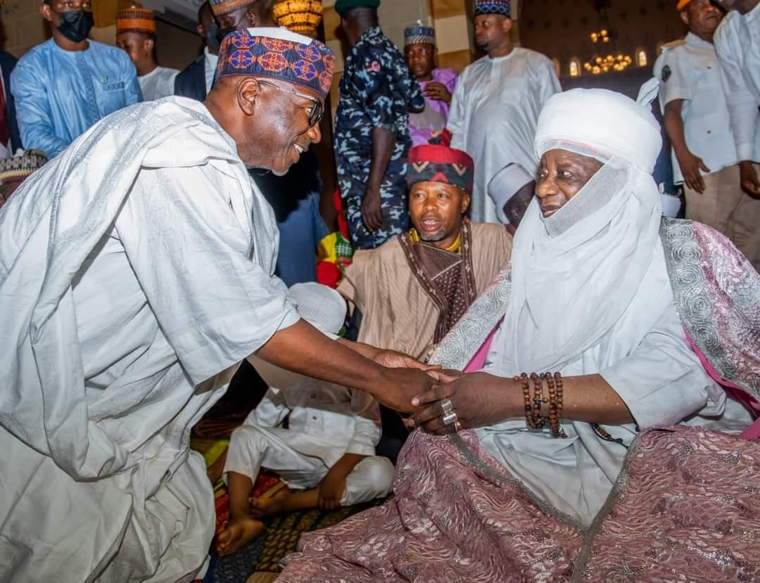 Gov AbdulRazaq Greets Emir Of Ilorin At 84