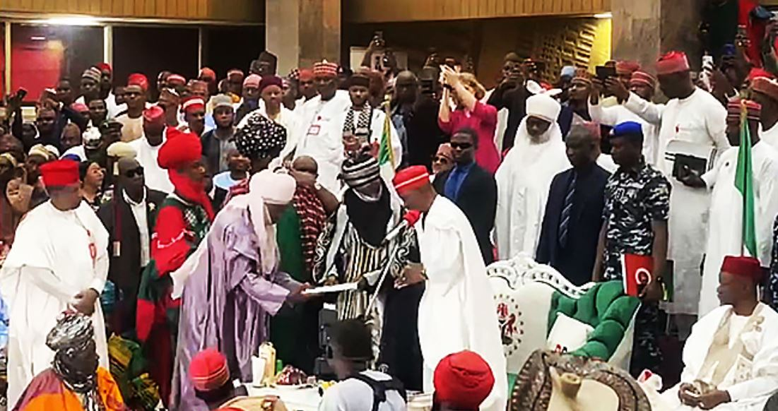 Kano Throne: Gov Yusuf Presents Reappointment Letter To Lamido Sanusi, Says Justice Liman Giving Order From America ‘ll Be Discussed At NGF Meeting