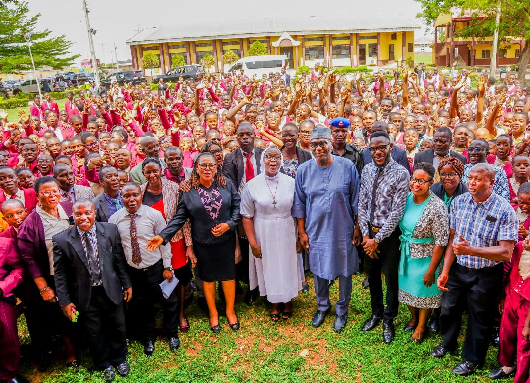 2024 UTME : Gov AbdulRazaq Visits School That Produced 35 Students Who Got Above 300 In Ilorin