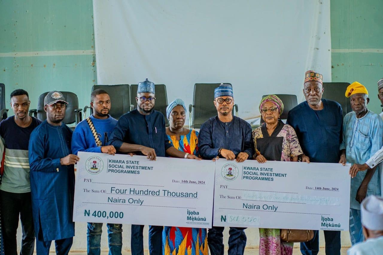 Setback Rules: Owners Of Demolished Shops Receive Cash Grants In Ilorin