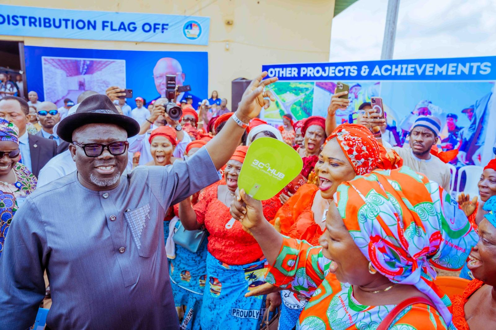 Gov Oborevwori Flags Off Phase 3 Of Distribution Of Grains To Farmers, Other Delta Residents In Ibusa