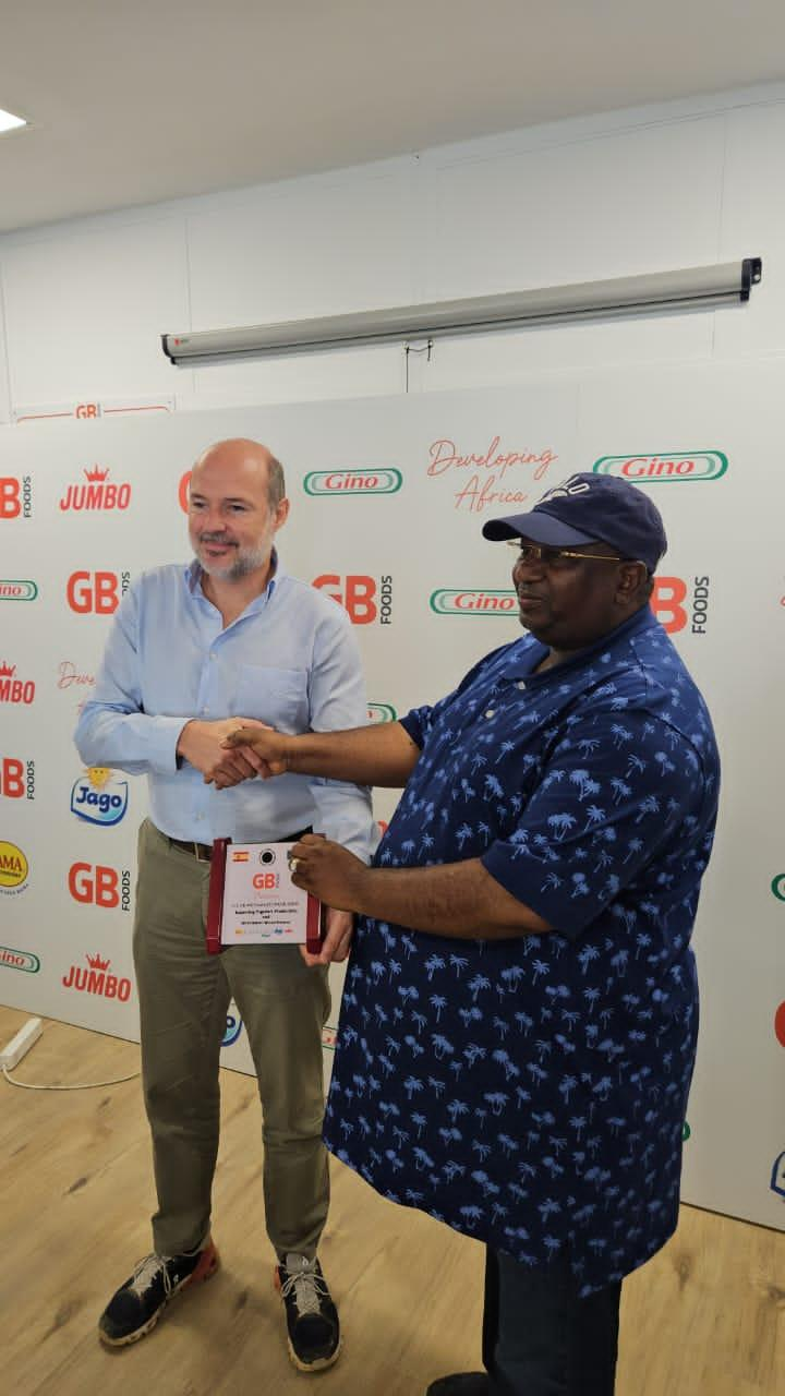 GB Foods Honours Gov Nasir Idris With Award Of Recognition In Spain