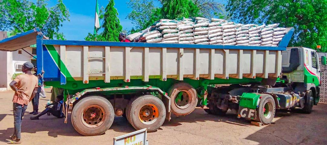 Christmas: Christian Community Receives 3 Truckloads Of Rice From Kebbi Govt As Police Widows, Others Get 1,000 Bags of Rice