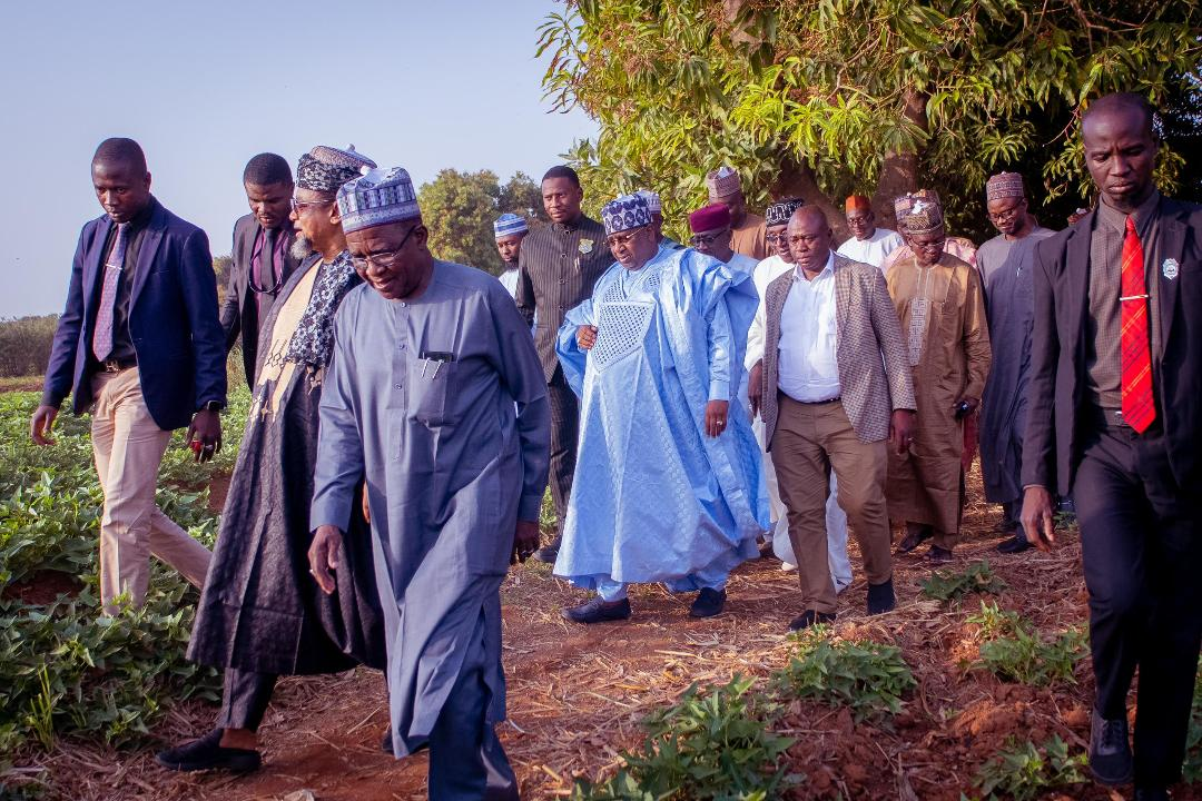 Gov Idris Emphasizes Importance Of Food Security During Visit To Cassava Farms In Gulumbe