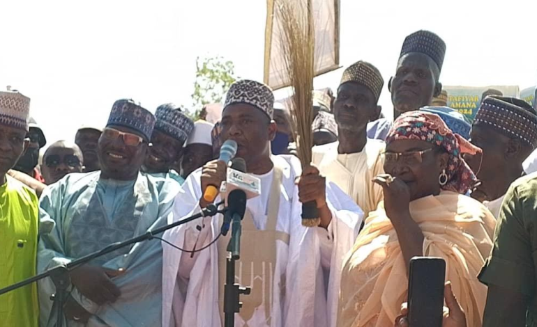 Kebbi PDP Bigwigs Among New APC Members As Gov Idris Receives Defectors Into Party In Kalgo, Jega, Aliero LGs