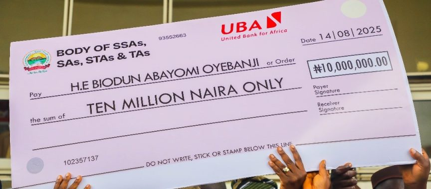 2026 Ekiti Guber Election: SSAs, SAs, TAs Back Gov Abiodun Oyebanji With N10m Donation