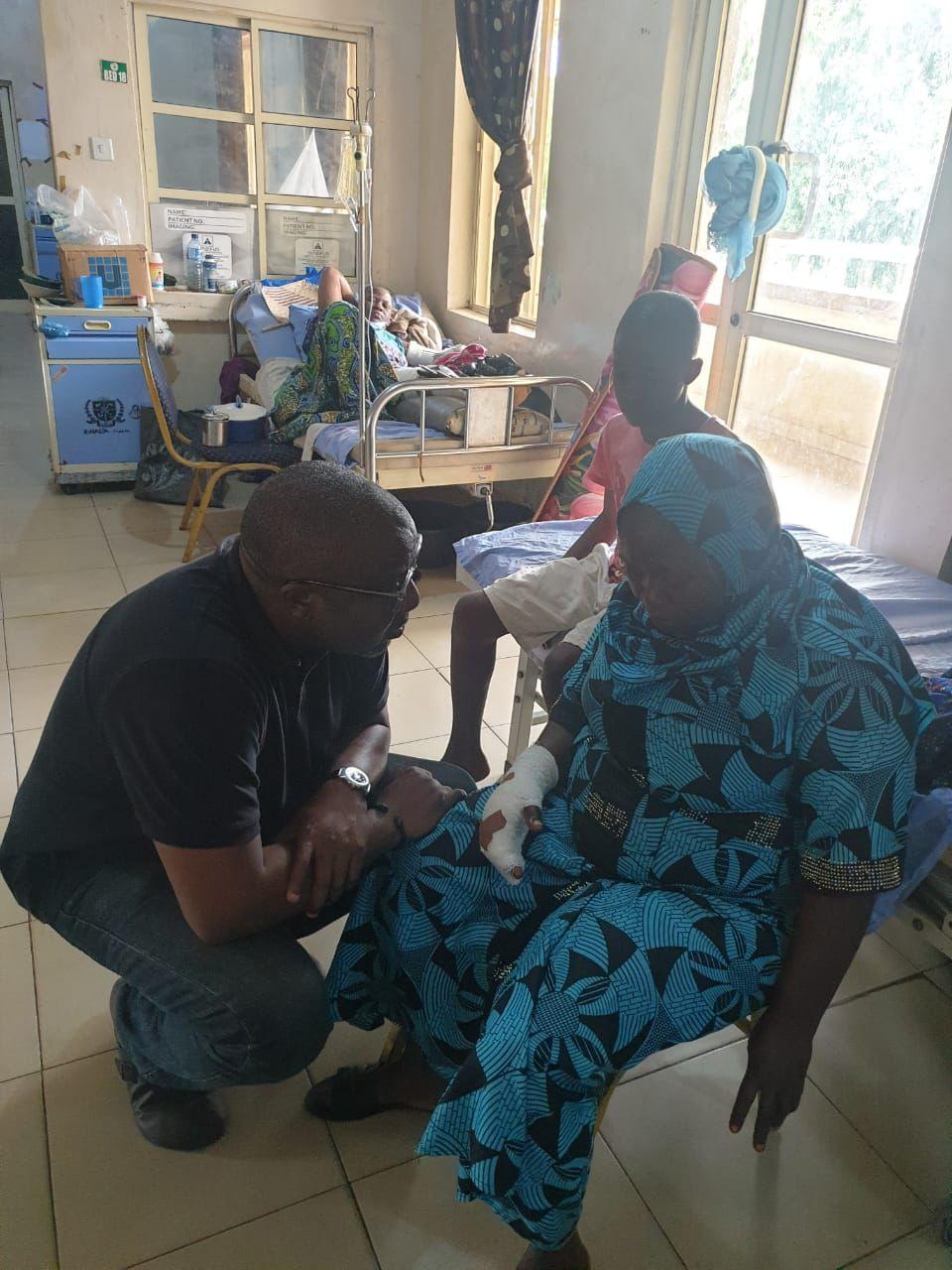 Moshood Bakare Visits Babanla Banditry Victims In Hospital, Wishes Them Speedy Recovery