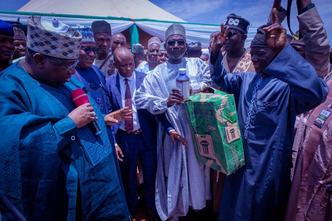 Gov Idris Commends Rep Bello Kaoje For Distributing Farm Inputs, Assorted Grains To Constituents