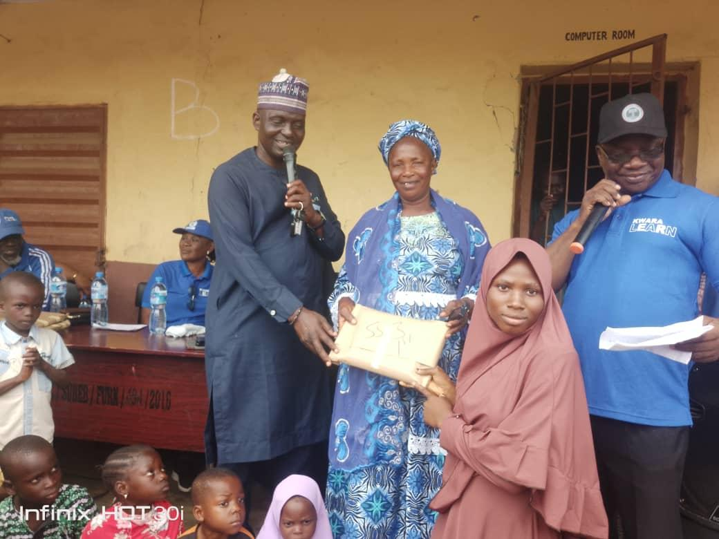 Scholarships Awarded To ‘Outstanding Students’ As Summer Lessons Organized By Adaramaja Foundation Ends In Asa LG