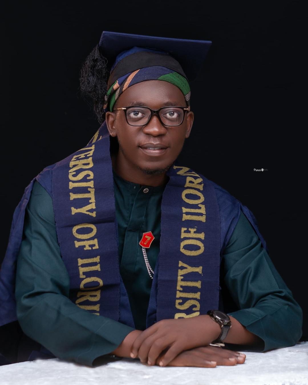 Young Kwaran Who Graduated With First Class Honours Thanks Nurudeen Adeyemi For Gifting Him N500,000