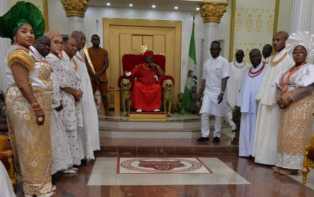 Folashade Tinubu-Ojo Leads Newly Inaugurated Iyekis To Oba Of Benin’s Palace For Royal Blessings