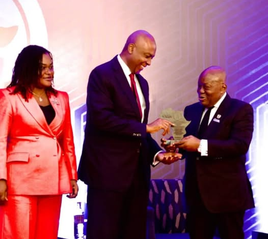 IEDPU Congratulates Saraki On Winning African Democracy Award