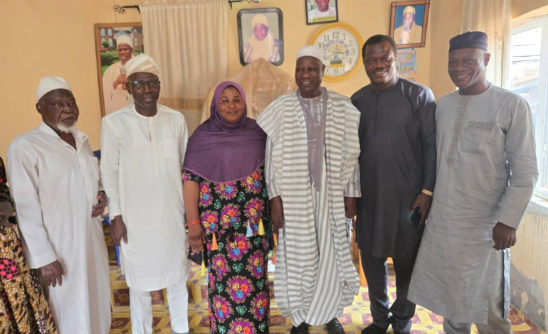 Insecurity: Saraki Sends Delegation To Afin, Adanla, 17 Other Communities In Ifelodun LG, Provides Financial Assistance…We Deeply Appreciate His Support-Agbeku Monarch