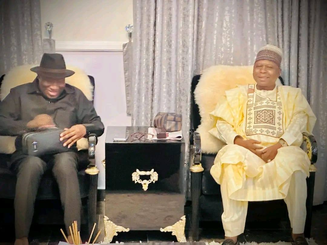 Jonathan Says PDP Is Alive, Strong After Closed-Door Meeting With Turaki, Jerry Gana, Adoke, Others In Abuja