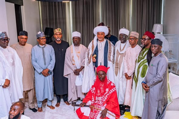 Etsu Nupe Honours Senator Saliu Mustapha With Tabariki Nupe Chieftaincy Title