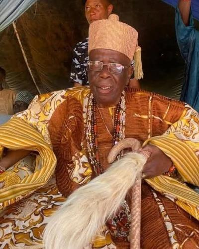 Oba Aliyu Yusuf Inaugurates Interim Exco That’ll Oversee Babanla Community Devt Association For 6 Months