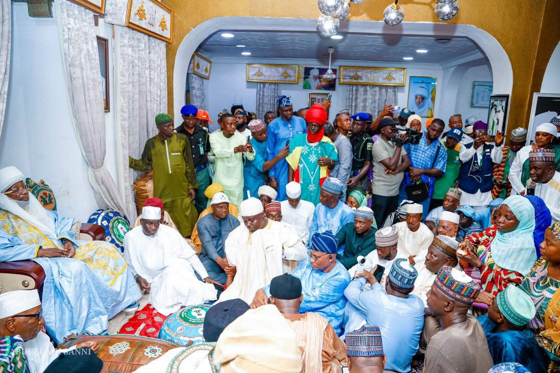 Emir Of Ilorin Urges Continued Support For Gov Abdulrazaq Administration As Kwara APC Candidates Receive Royal Blessings
