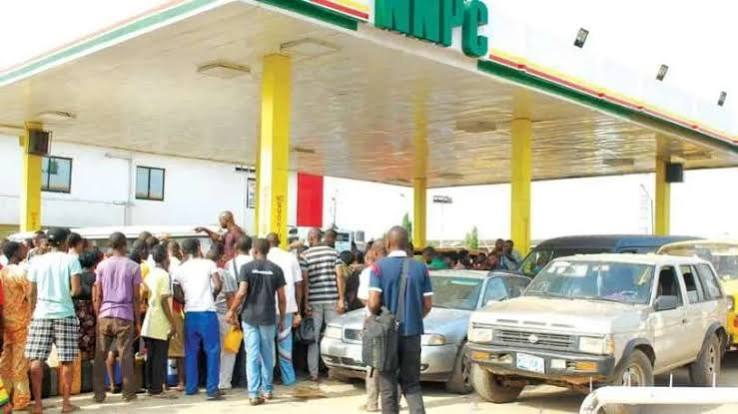 FG Announces 30-Day Fuel Discount As Pundits Warn Of Looming Challenges