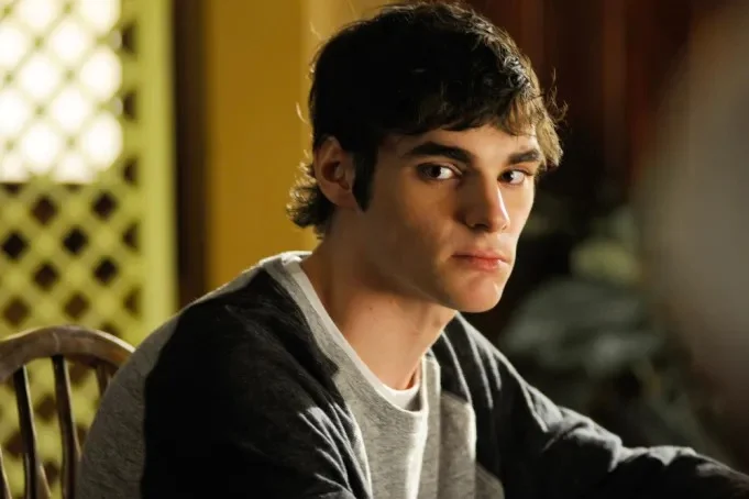 Popular American Actor RJ Mitte Dies At 34